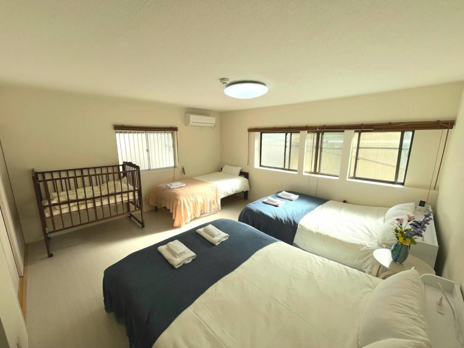 Apartment 梅田usj近く 弁天町駅まで徒歩8分650ｍ無料駐車場有り! ポケットwifi貸出可 一軒家貸切